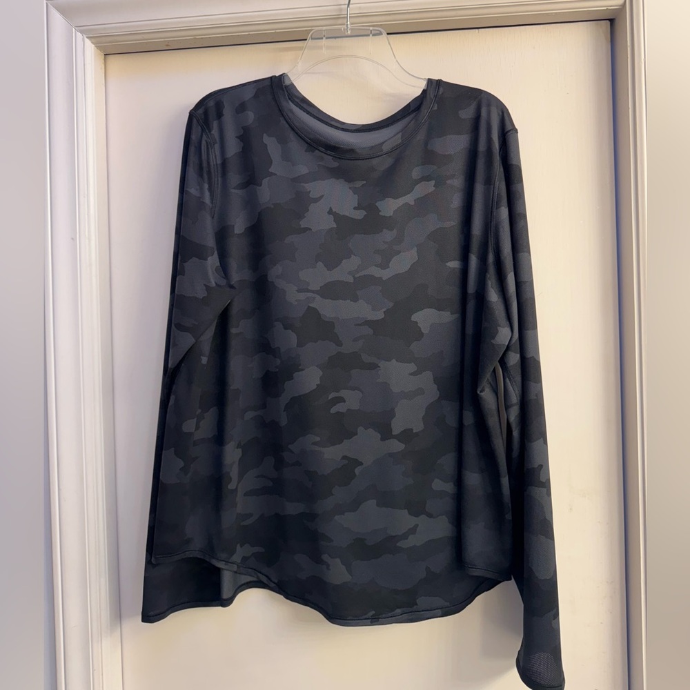 EUC Lululemon High-Neck Running and Training Long Sleeve (Camo Deep Coal)